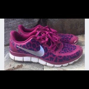 Nike Women’s Free 5.0 V4 Animal Print in Purple!